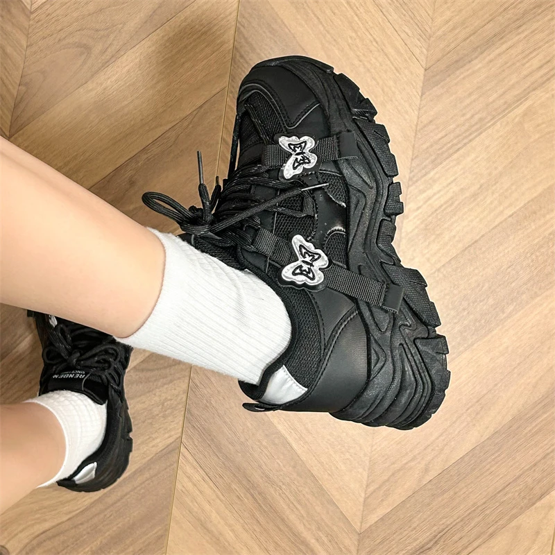 人本透气蝴蝶运动鞋女款秋季网面百搭原创时尚休闲鞋轻便老爹鞋子