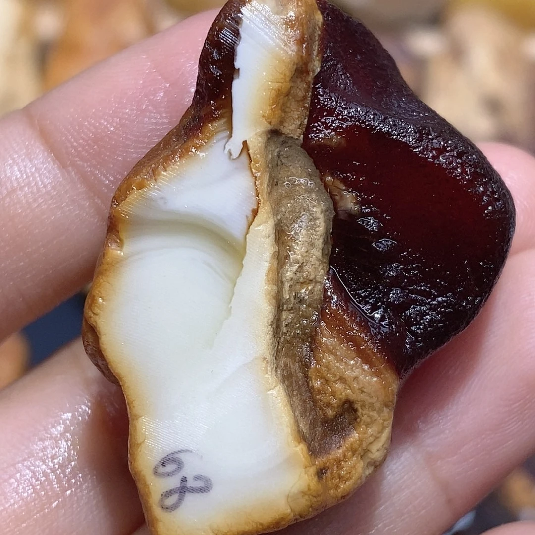 定制琥珀蜜蜡原石