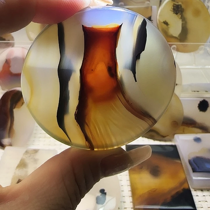 玛瑙/玉髓未镶嵌珠宝奇石