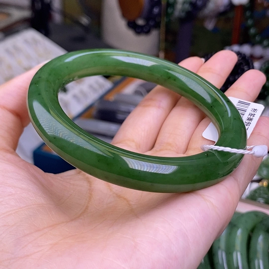 和田玉未镶嵌颈饰58.5碧玉满色圆条手镯毕业级