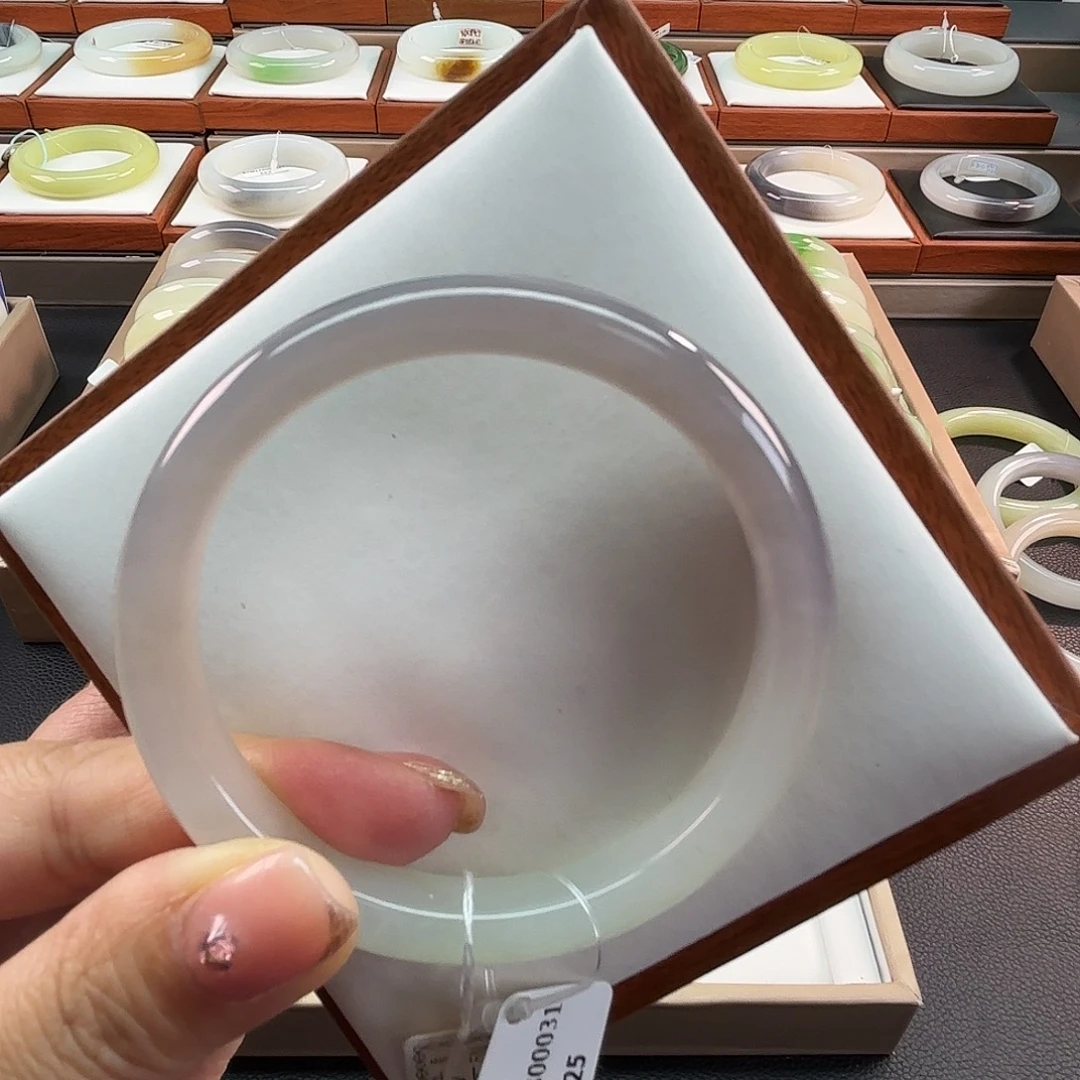 和田玉未镶嵌手镯56烟紫半山水