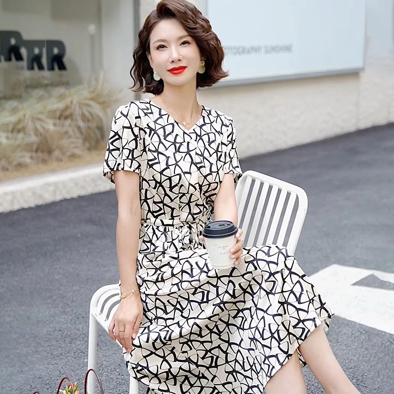 2025夏季真丝桑蚕丝连衣裙花色女装中长款高端印花修身收腰洋气