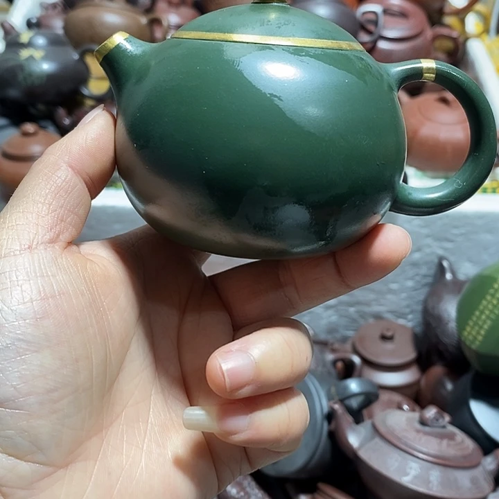 紫砂茶壶微瑕微笑