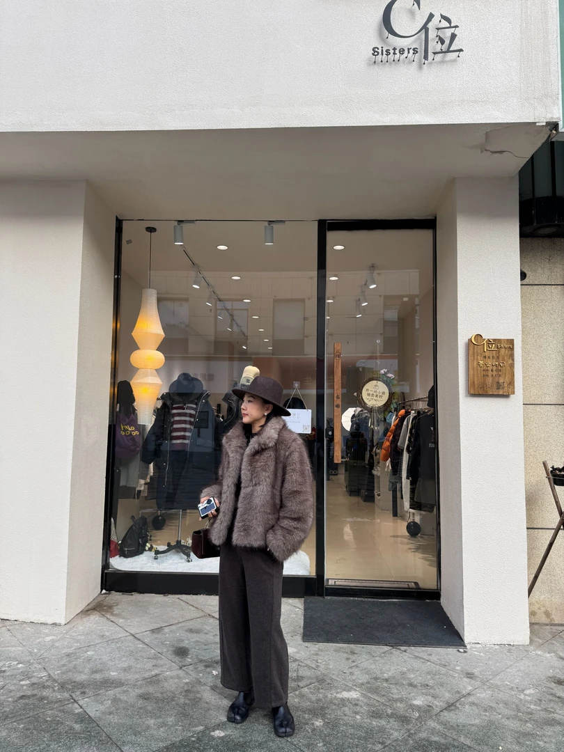 c位女装集合店反季孤品炸货