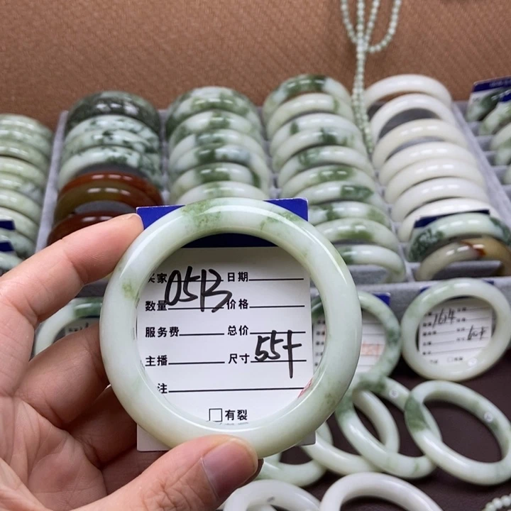 蛇纹石玉未镶嵌手链