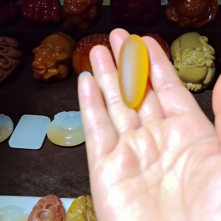 和田玉未镶嵌珠宝奇石