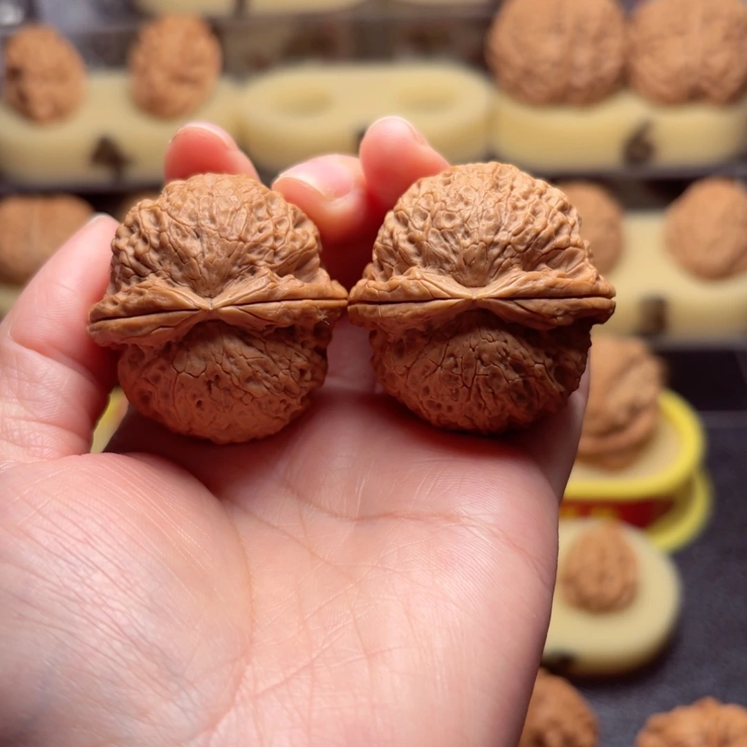 文玩核桃把件熬**伙狮子王