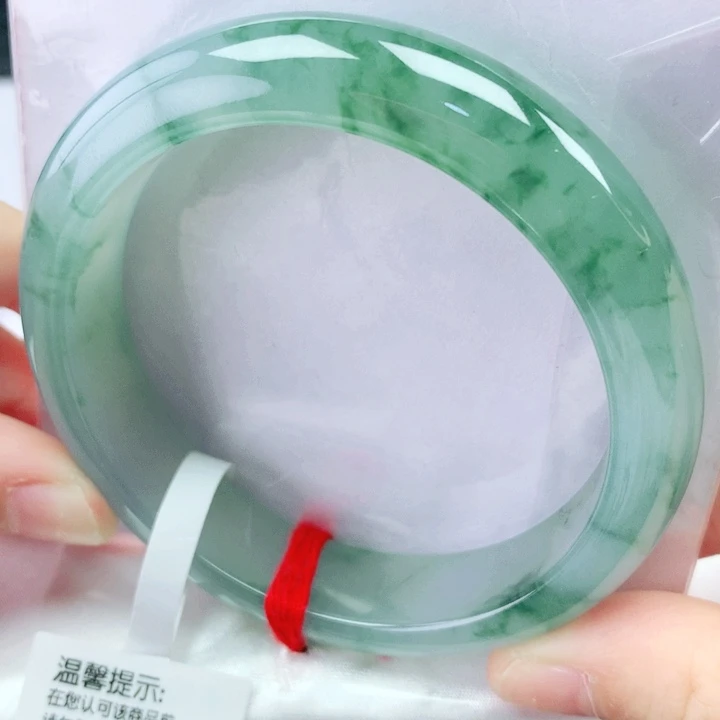 翡翠未镶嵌手镯57圈