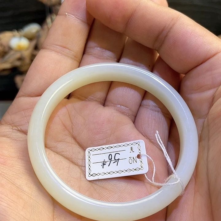 【闪购商品】和田玉手镯未镶嵌