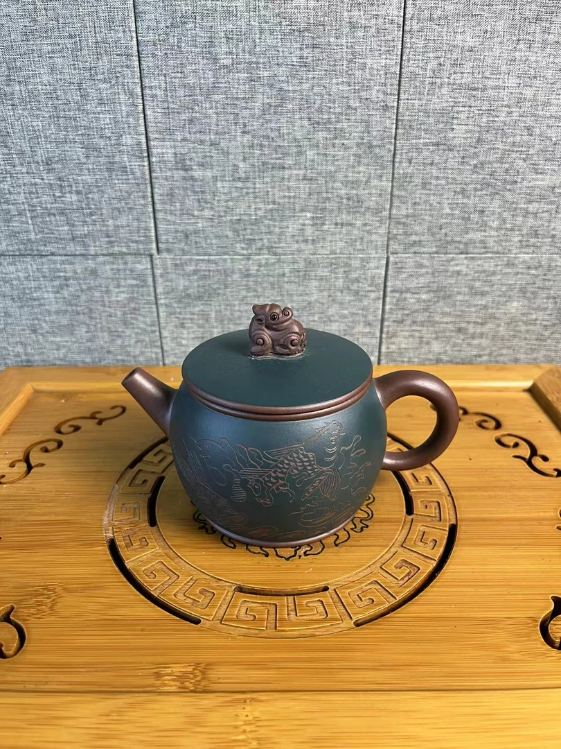 全手工双拼天青泥鱼化龙祥瑞汉瓦壶