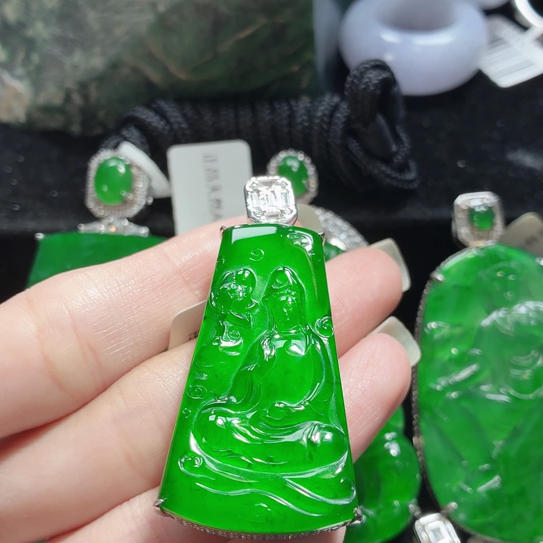 翡翠银S925镶嵌颈饰