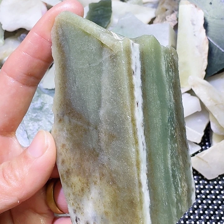 和田玉未镶嵌珠宝奇石