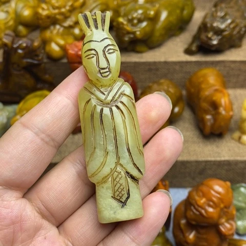 蛇纹石玉未镶嵌颈饰2