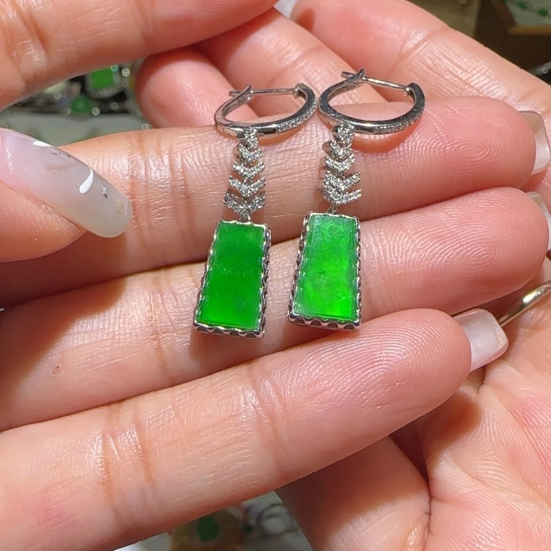 【闪购商品】翡翠耳饰18K金镶嵌缅甸