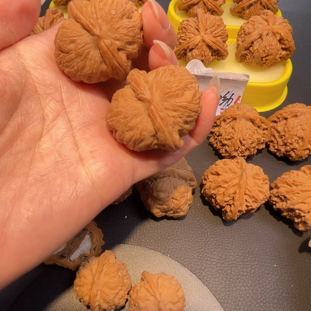 文玩核桃吊坠41尺，元宝