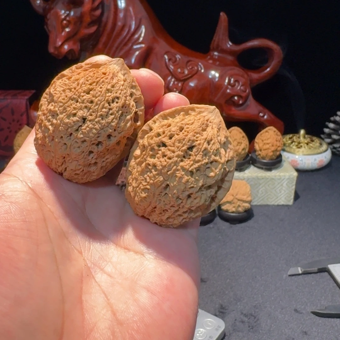 文玩核桃把件云南铁核桃33