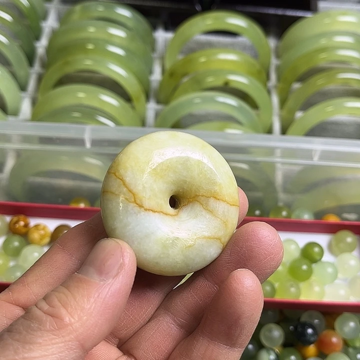 合金蛇纹石玉颈饰