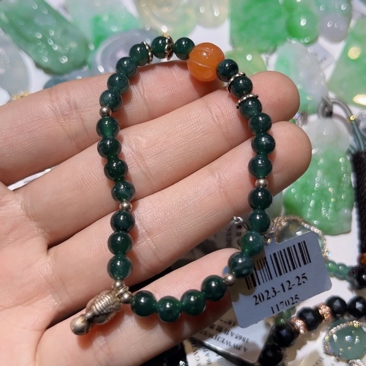 翡翠颈饰未镶嵌天然翡翠A货