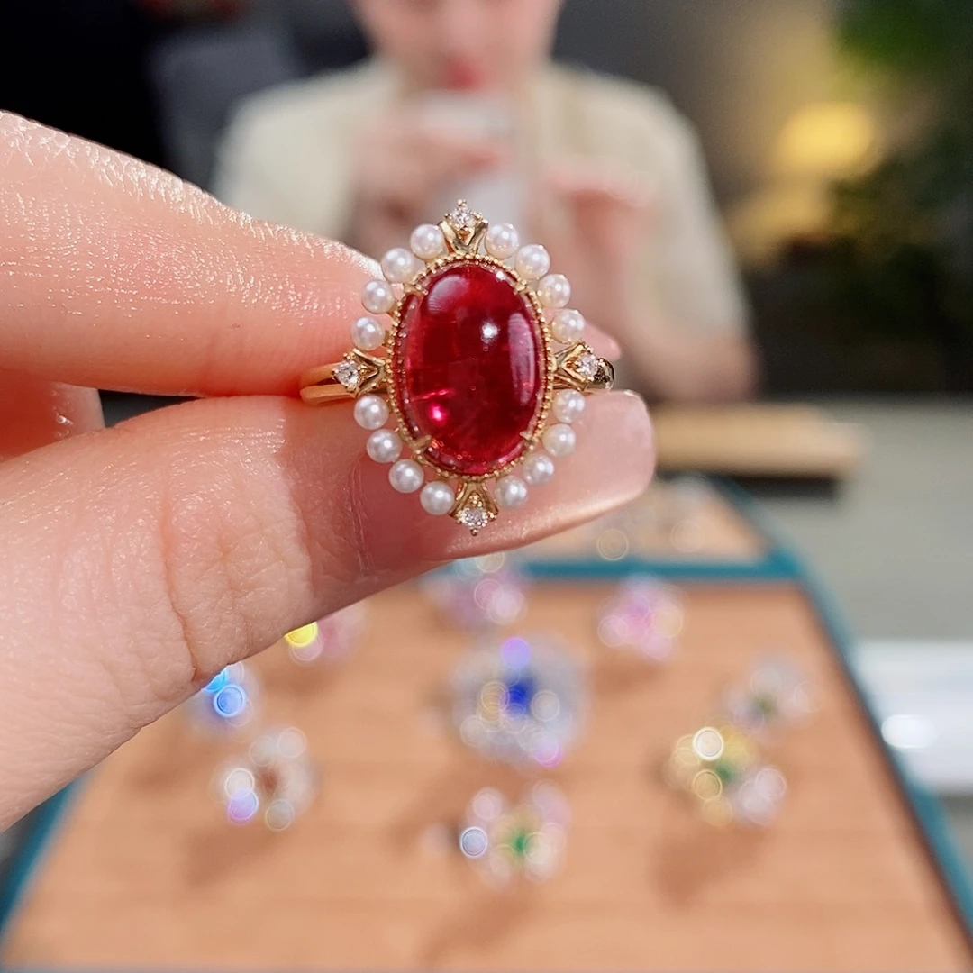 戒指18K金镶嵌红色碧玺4.36ct