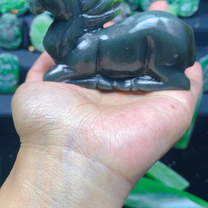 和田玉未镶嵌珠宝半成品