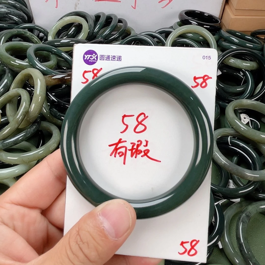 和田玉手镯未镶嵌晚*晴