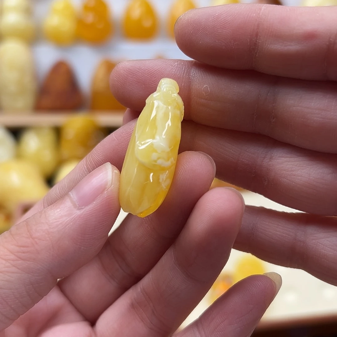 未镶嵌颈饰蜜蜡3克