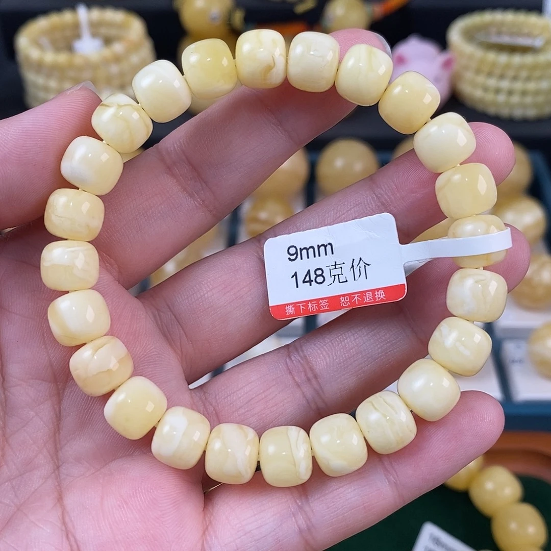 蜜蜡未镶嵌珠宝奇石