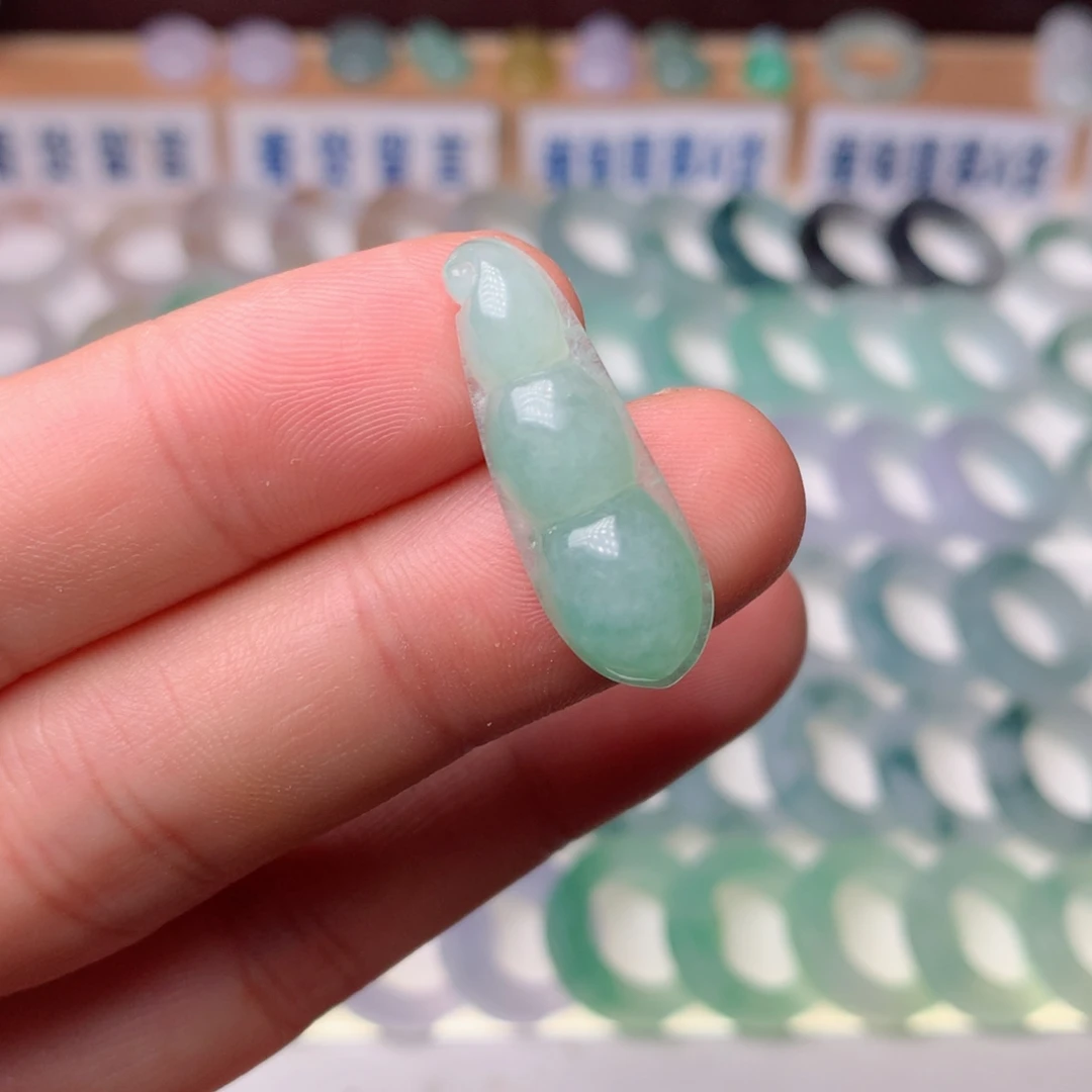 定制翡翠未镶嵌翡翠戒指