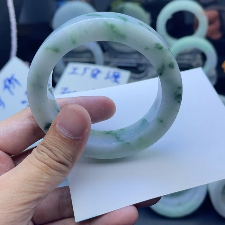 定制翡翠手镯未镶嵌