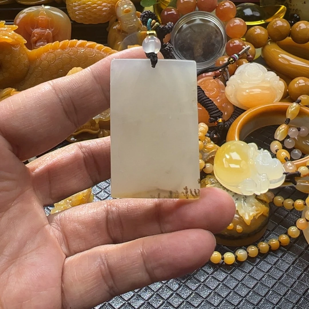 石英质玉未镶嵌颈饰