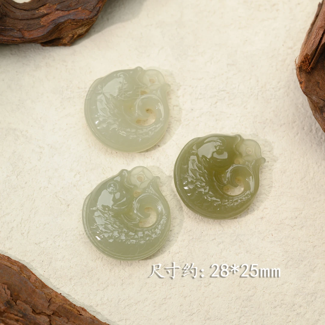 【冠玉珠宝】和田玉连年有鱼牌吊坠挂坠精美款/多样性发一（配绳）