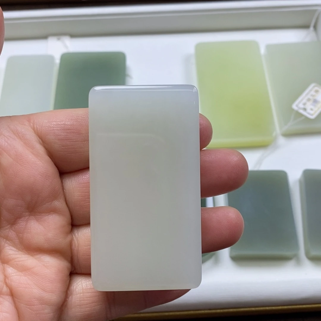 颈饰未镶嵌和田玉（糖玉）深***洋