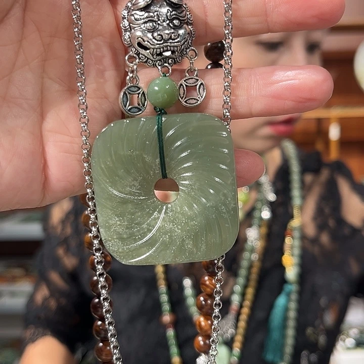 颈饰未镶嵌和田玉（糖玉）