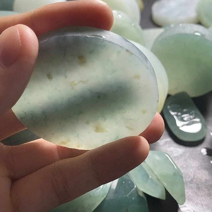 啊***咧翡翠未镶嵌手链翡翠首饰是真的不错