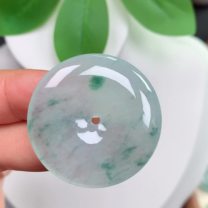 翡翠未镶嵌颈饰平安扣 32.4x5.6mm