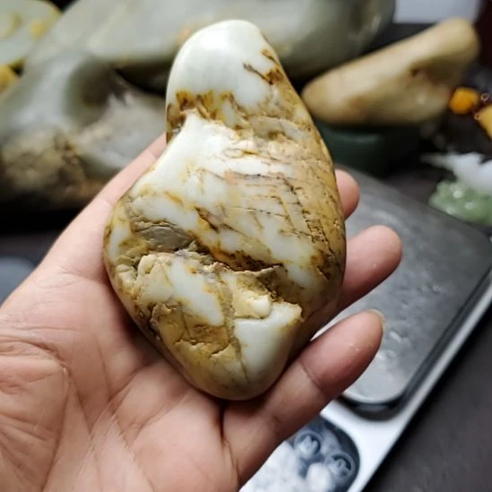 和田玉（糖玉）未镶嵌挂件