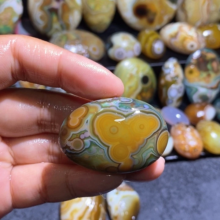 未镶嵌玛瑙/玉髓珠宝奇石