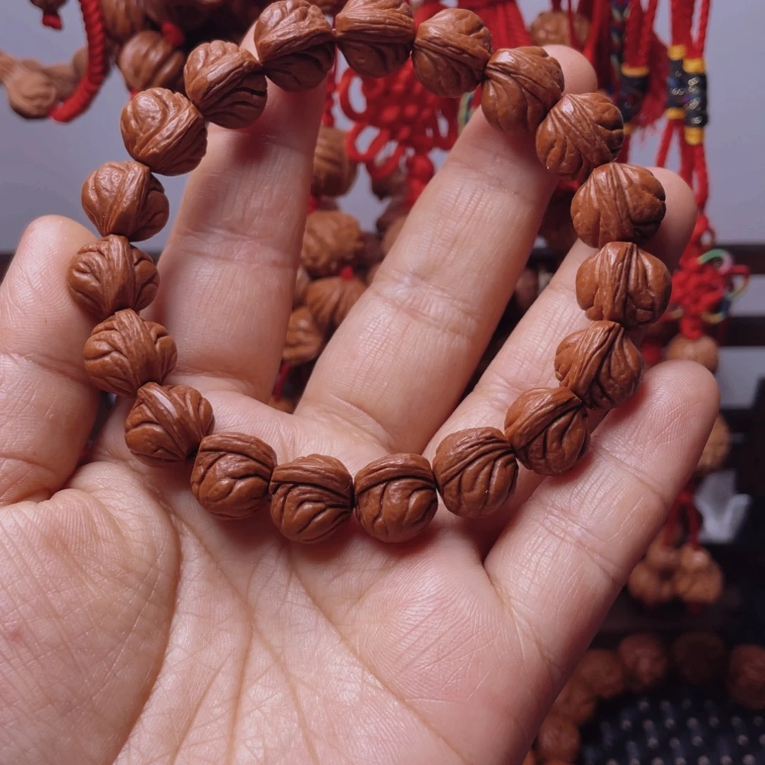 木质类龙纹桃枭挂件