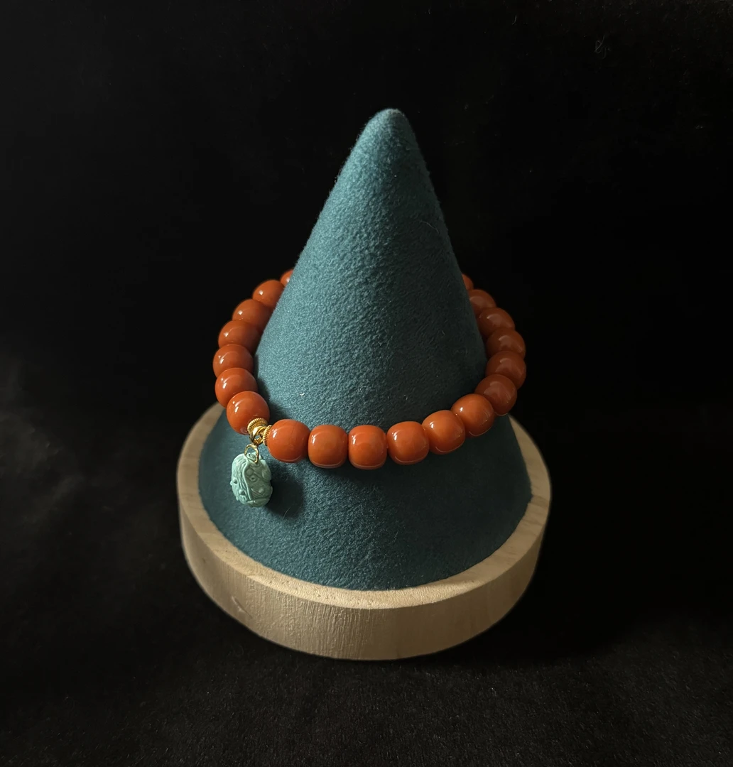 设计款南红绿松石金蟾滴溜单圈老型手串