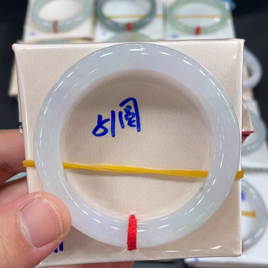 翡翠手镯未镶嵌缅甸翡翠手镯翡翠