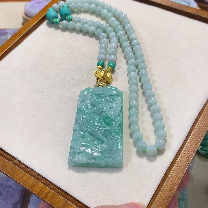 翡翠未镶嵌颈饰翡翠吊坠