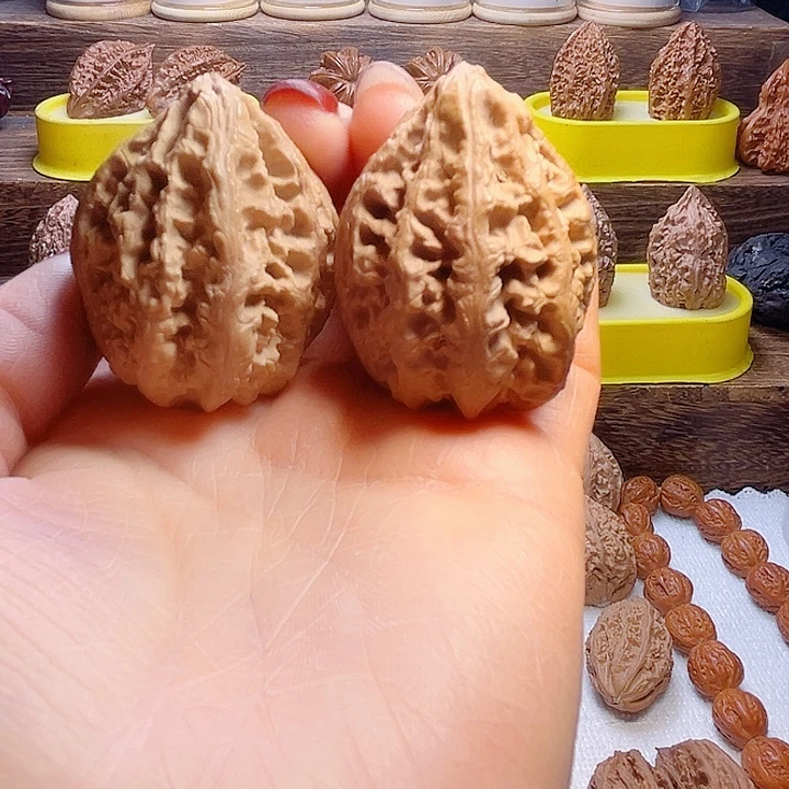 核桃35号车放宇漏漏