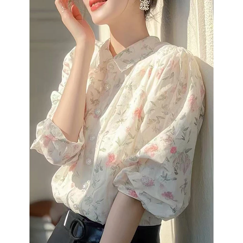 白色印花衬衫2025春季新款轻奢高级感超好看独特漂亮法式长袖上衣