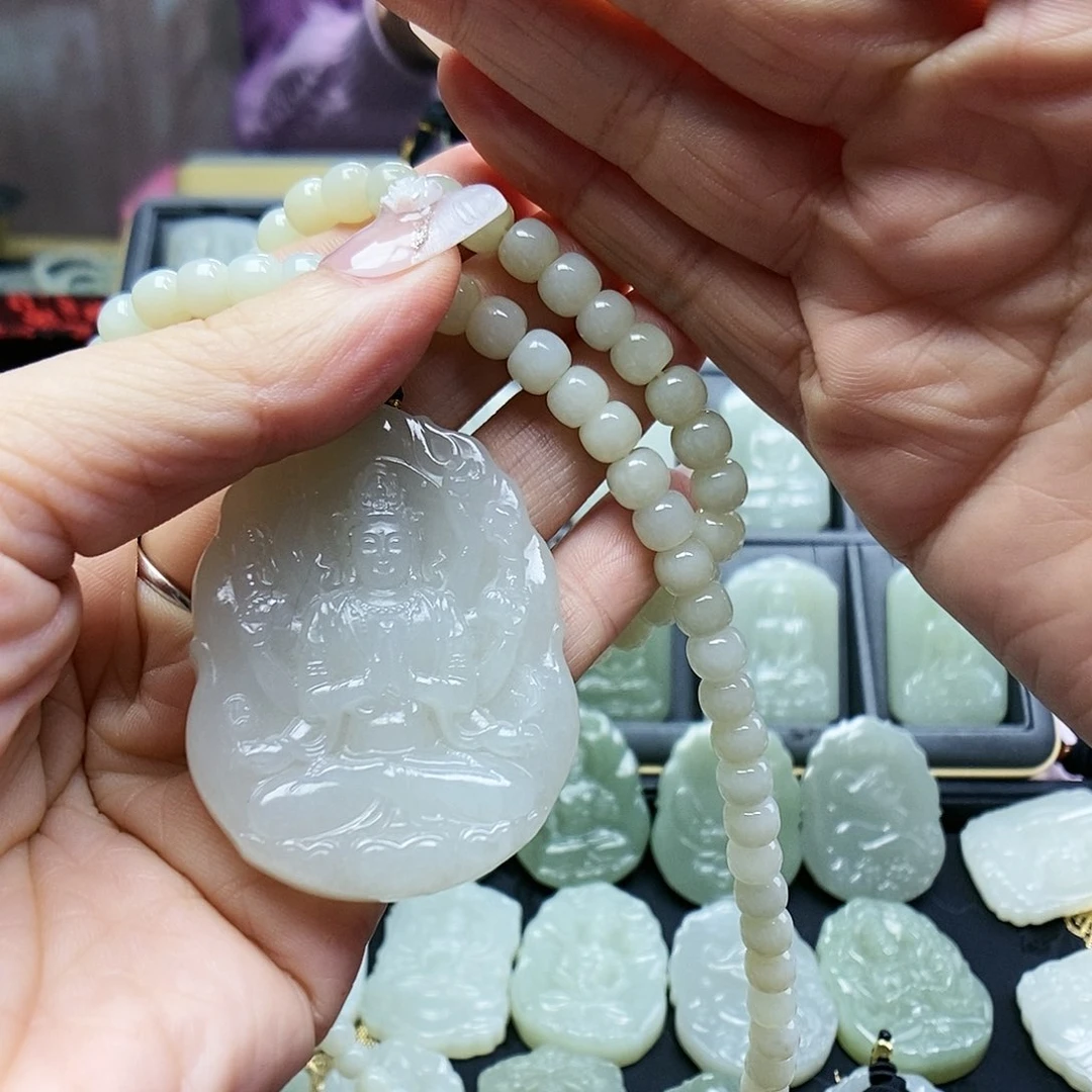 和田玉颈饰未镶嵌老****号