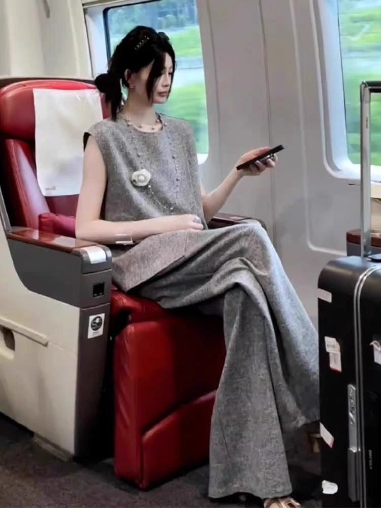 灰色时尚套装女春夏通勤设计感小众无袖上衣垂感长裤高级感两件套