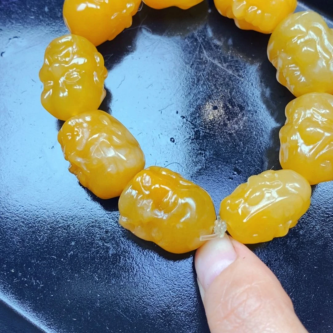 未镶嵌石英质玉（黄龙玉）颈饰