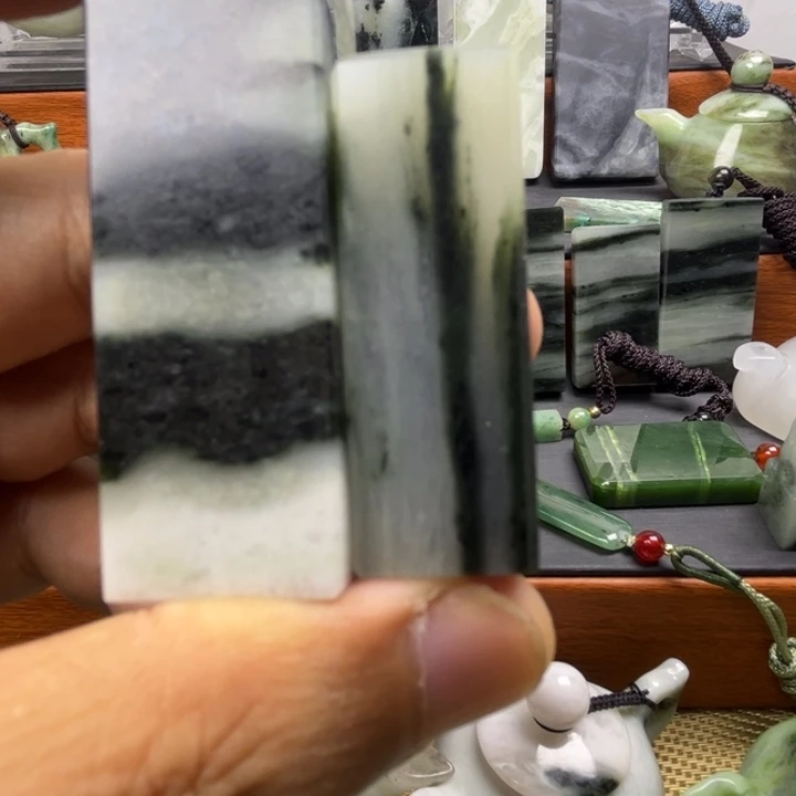 未镶嵌独山玉手链风***：