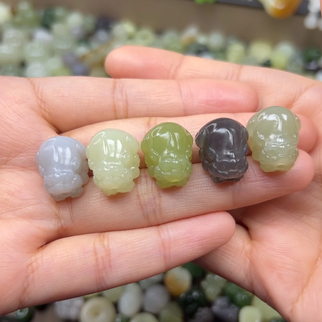 和田玉未镶嵌颈饰180一个多样性发其一