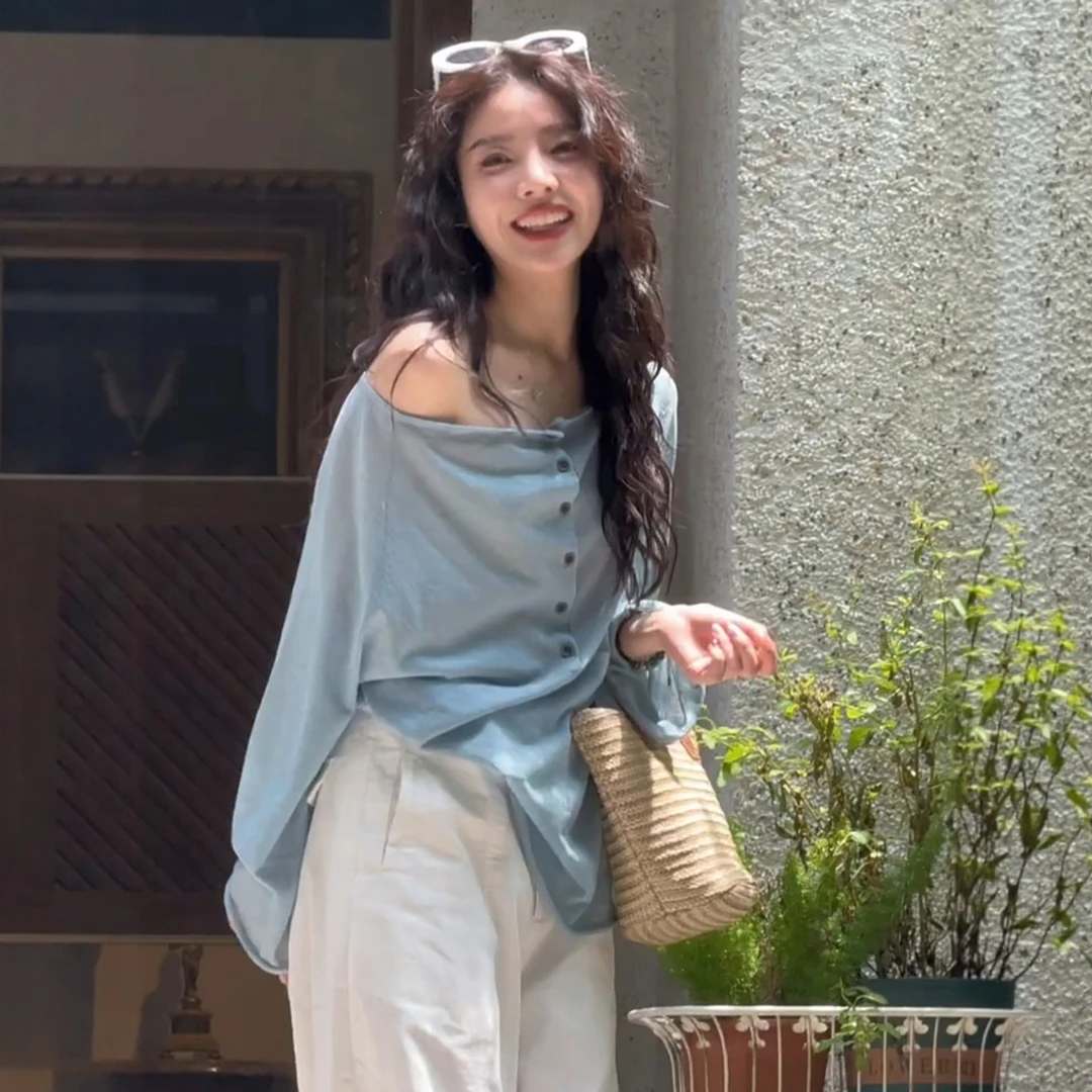 蓝色半开领一字肩长袖T恤女夏季巨好看的慵懒风防晒罩衫薄纱上衣