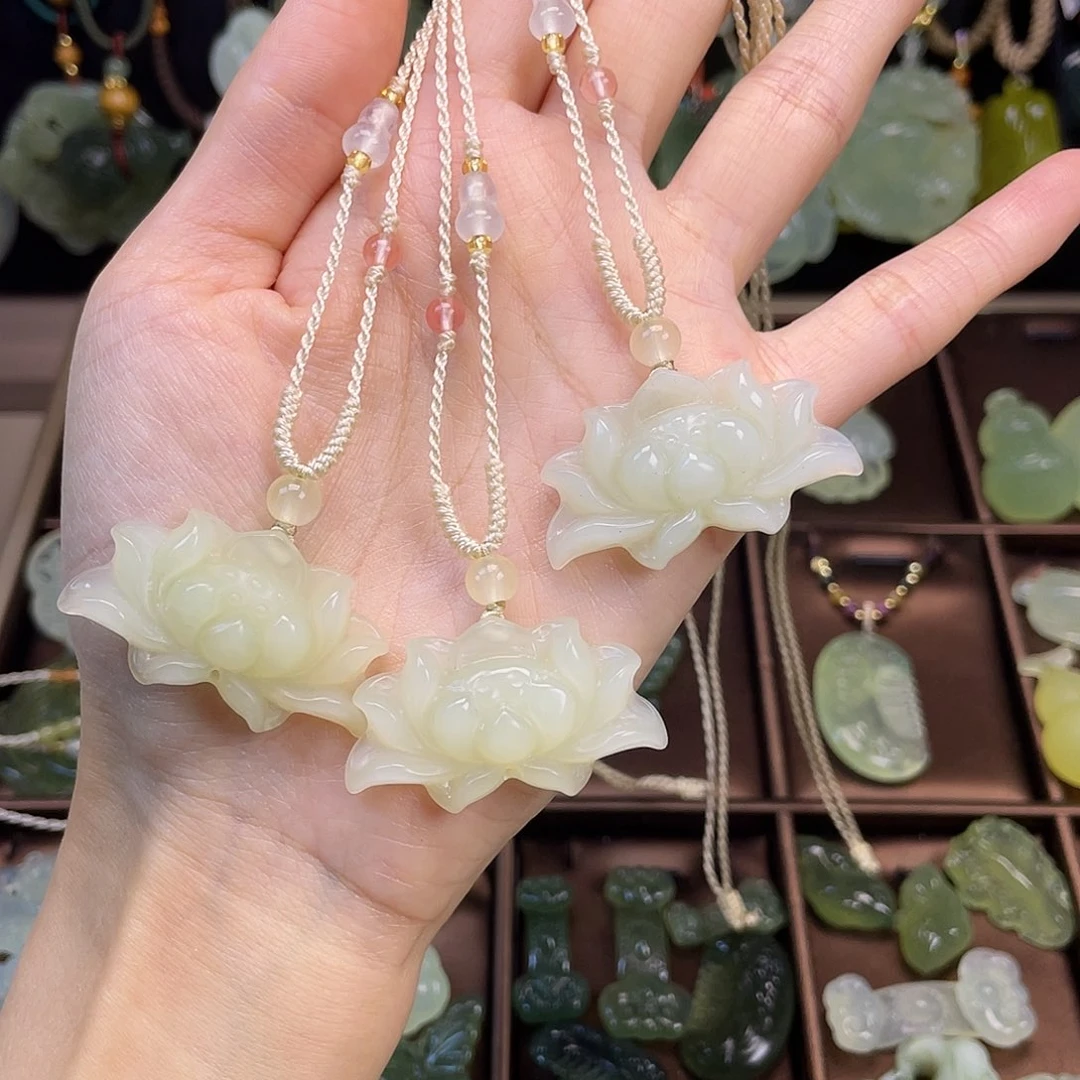 蛇纹石玉未镶嵌颈饰随机发默认微瑕